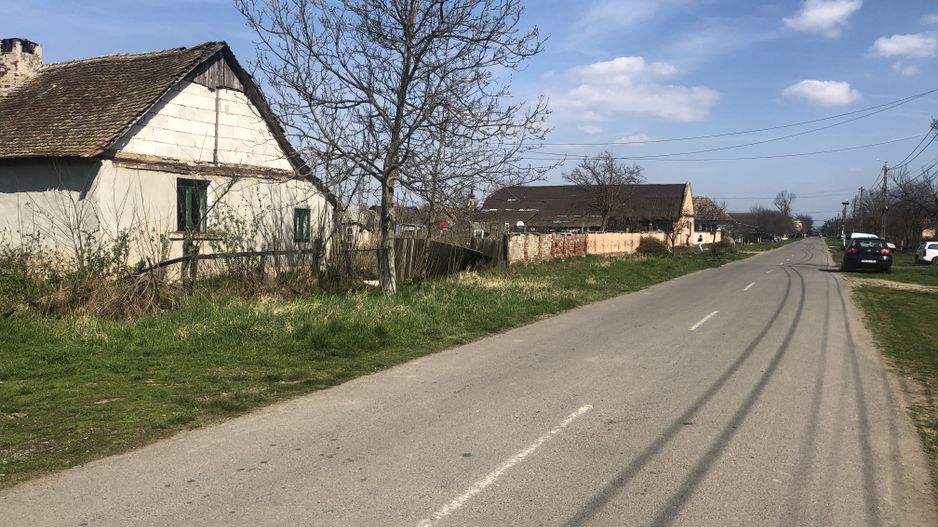 Teren Parta-3593 mp-str Primariei - Poză 2