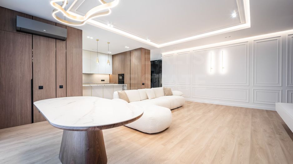 Chirie, apartament, 4 camere, Strada Universității, Centru - Poză 4