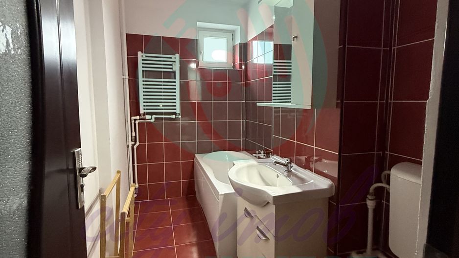 3 camere la 8 minute de Parcul IOR - Poză 11