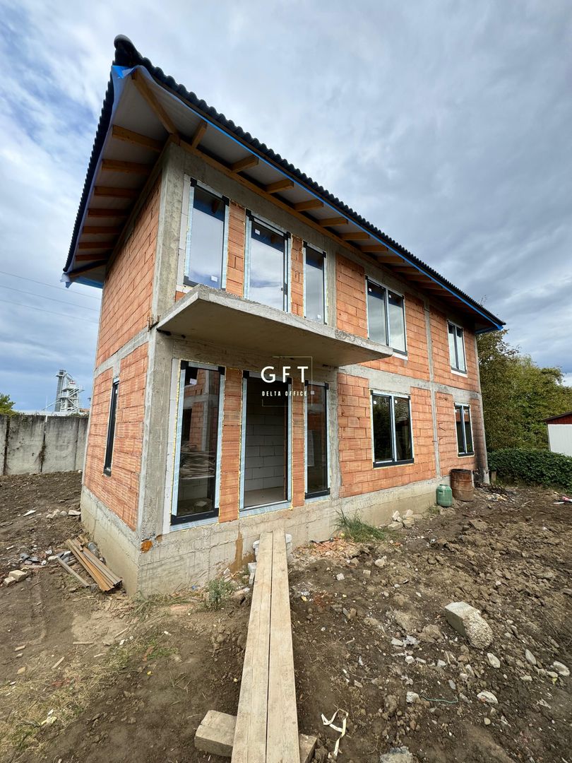 Casa de vanzare in Bistrita, finisata dupa preferinte - Poză 1