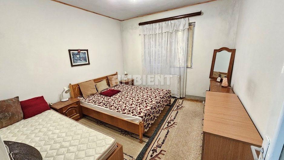 Apartament 4 camere, etaj 1, zona DONICI; - Poză 2