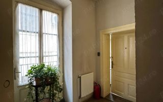 De vanzare apartament in Piata Sfatului - Poză 4