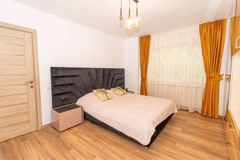 Apartament de inchiriat | 3 camere | zona Batiste - Universitate - Poză 3