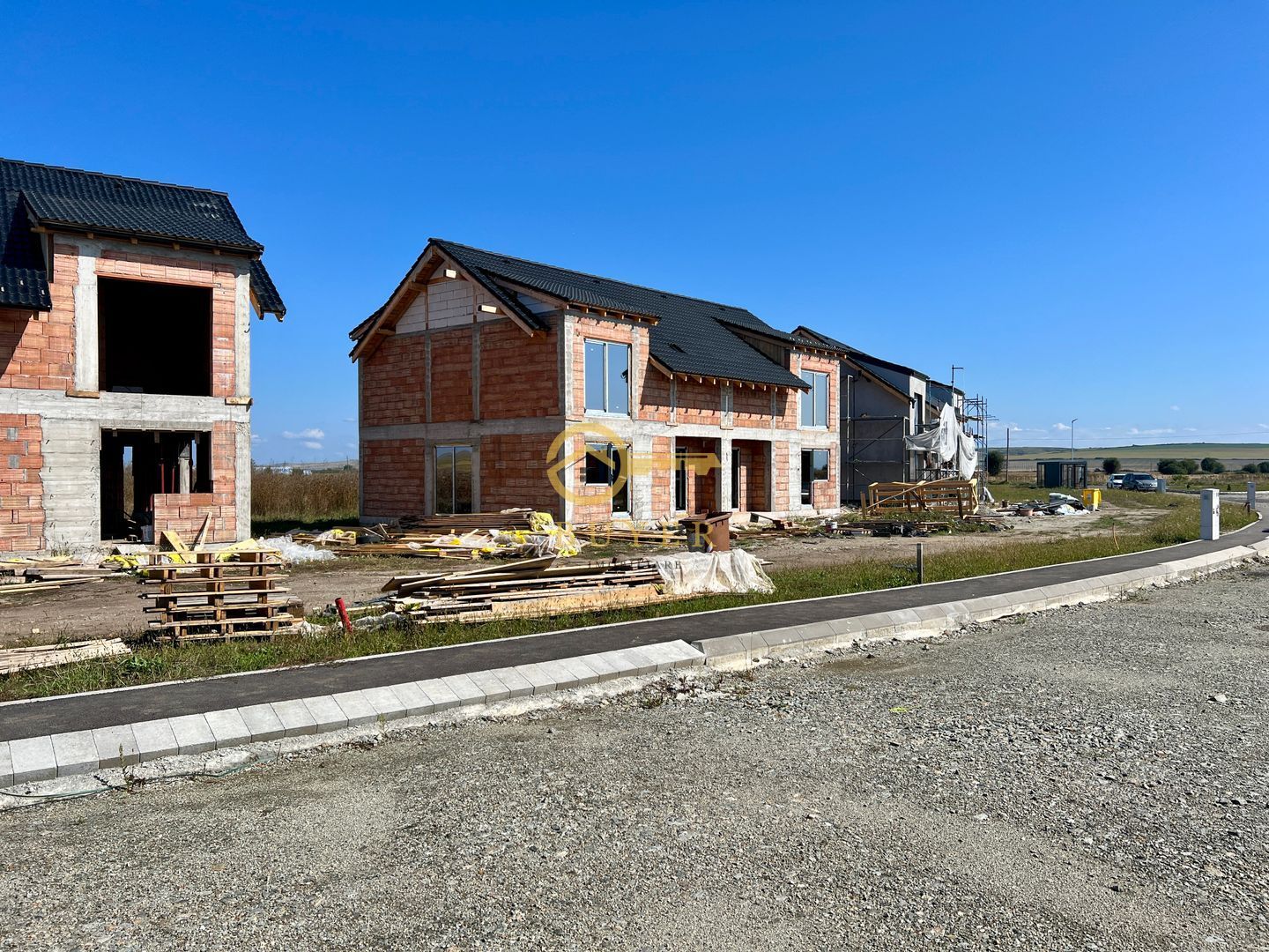 Casa tip duplex 380mp teren- Sura Mica- Ansamblu nou - Poză 13