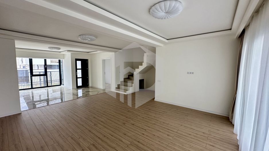 Cristian | Duplex |118mpu+ Mansarda amenajata | La Cheie| 158mp Teren - Poză 1