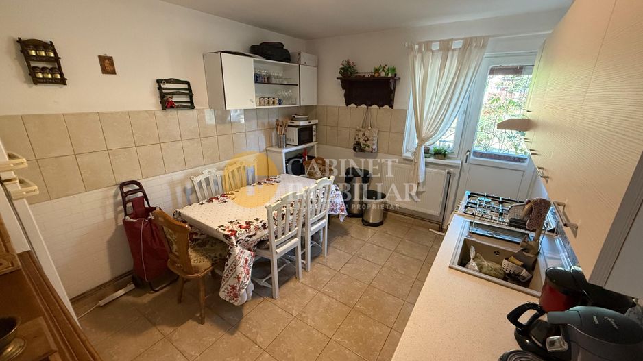 Aroneanu - Casa la asfalt - 420mp teren - 3 camere - Canalizare - Poză 9