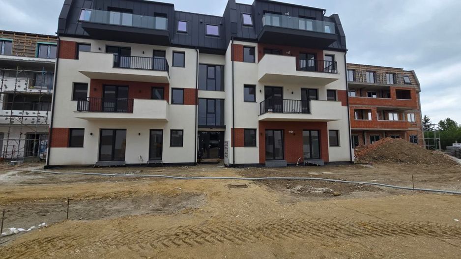 De vânzare apartament 2 camere ansamblu de locuinte Micro 9 in Satu Mare - Poză 12