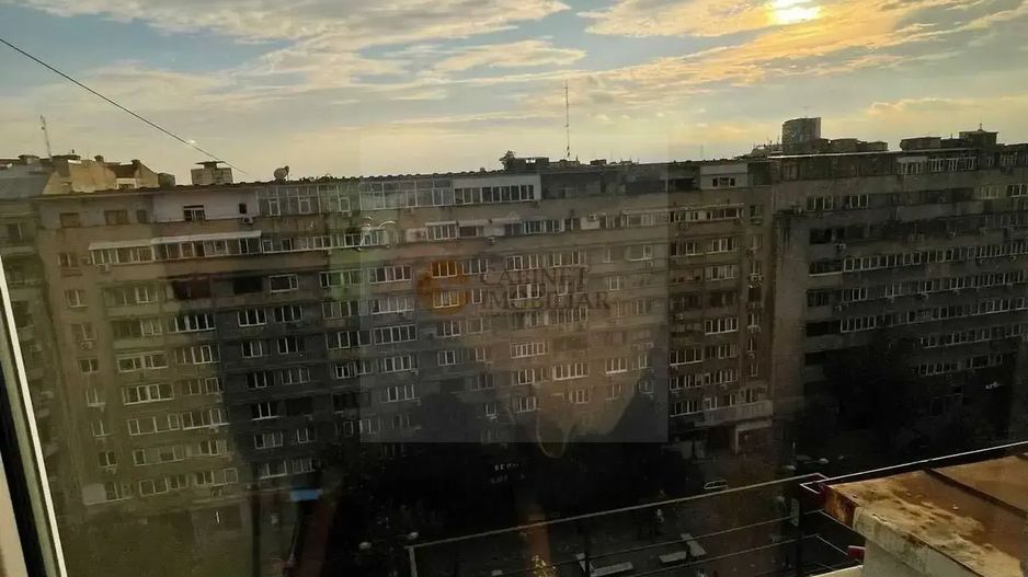 Garsoniera | Bulevard Nicolae Balcescu | Mansarda | Renovata - Poză 1