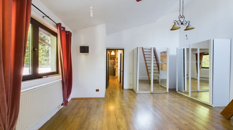 Casă ideală pentru birouri sau locuință pe Bulevardul Basarabia - Poză 3