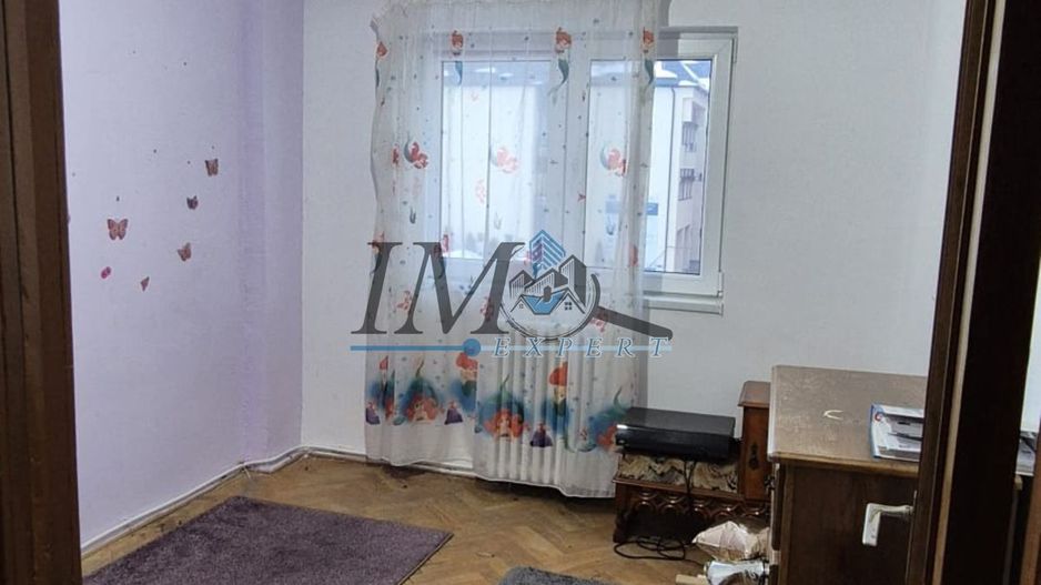 Apartament cu 4 camere de vanzare in Blaj - Poză 2