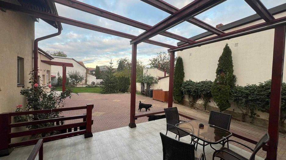 Casa, 308,8mp, situata ultracentral in Satu Mare - Poză 2