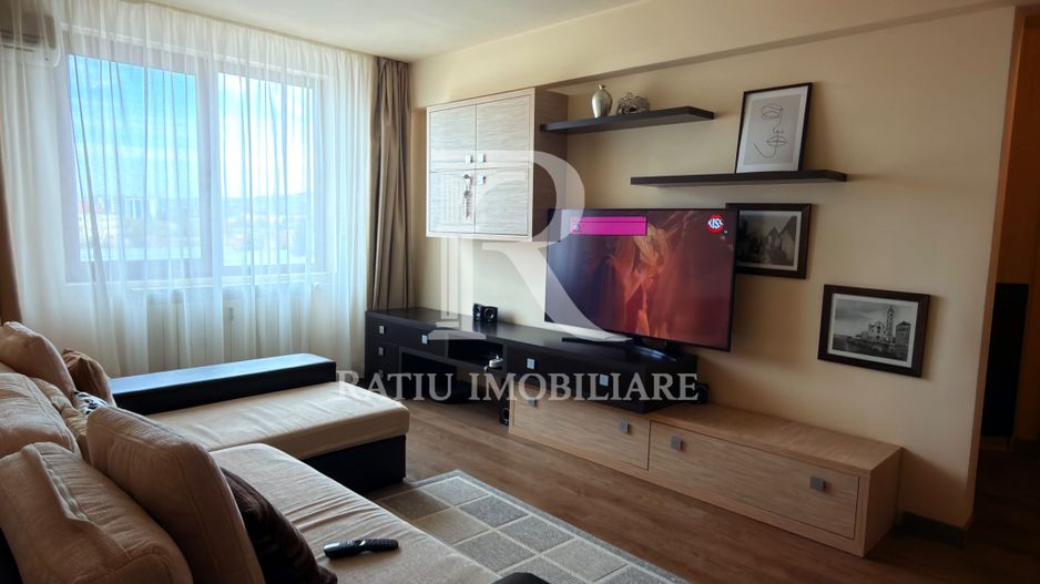 Apartament 3 camere | 2 dormitoare | Centrul Civic | Oradea - Poză 1