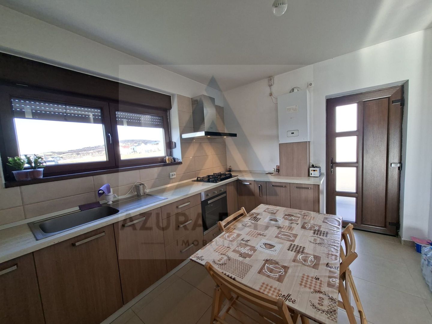 Casa intabulata 5 camere 2 bai si curte generoasa in Bavaria Park - Poză 8