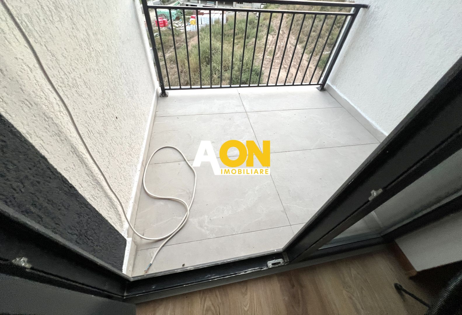 Apartament cu 3 camere, bloc nou, loc de parcare, priveliste deosebita - Poză 6