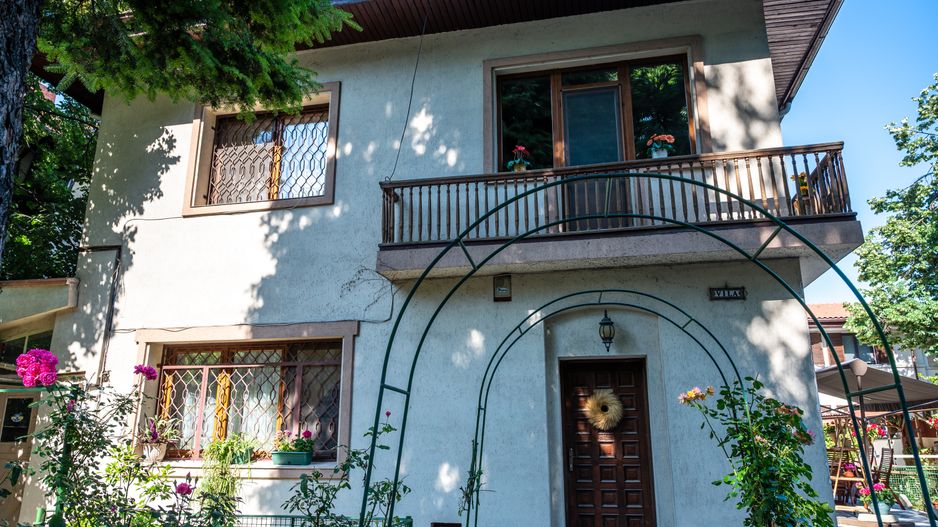 Refugiu elegant în inima Bucureștiului – Proprietate cu suflet - Poză 3