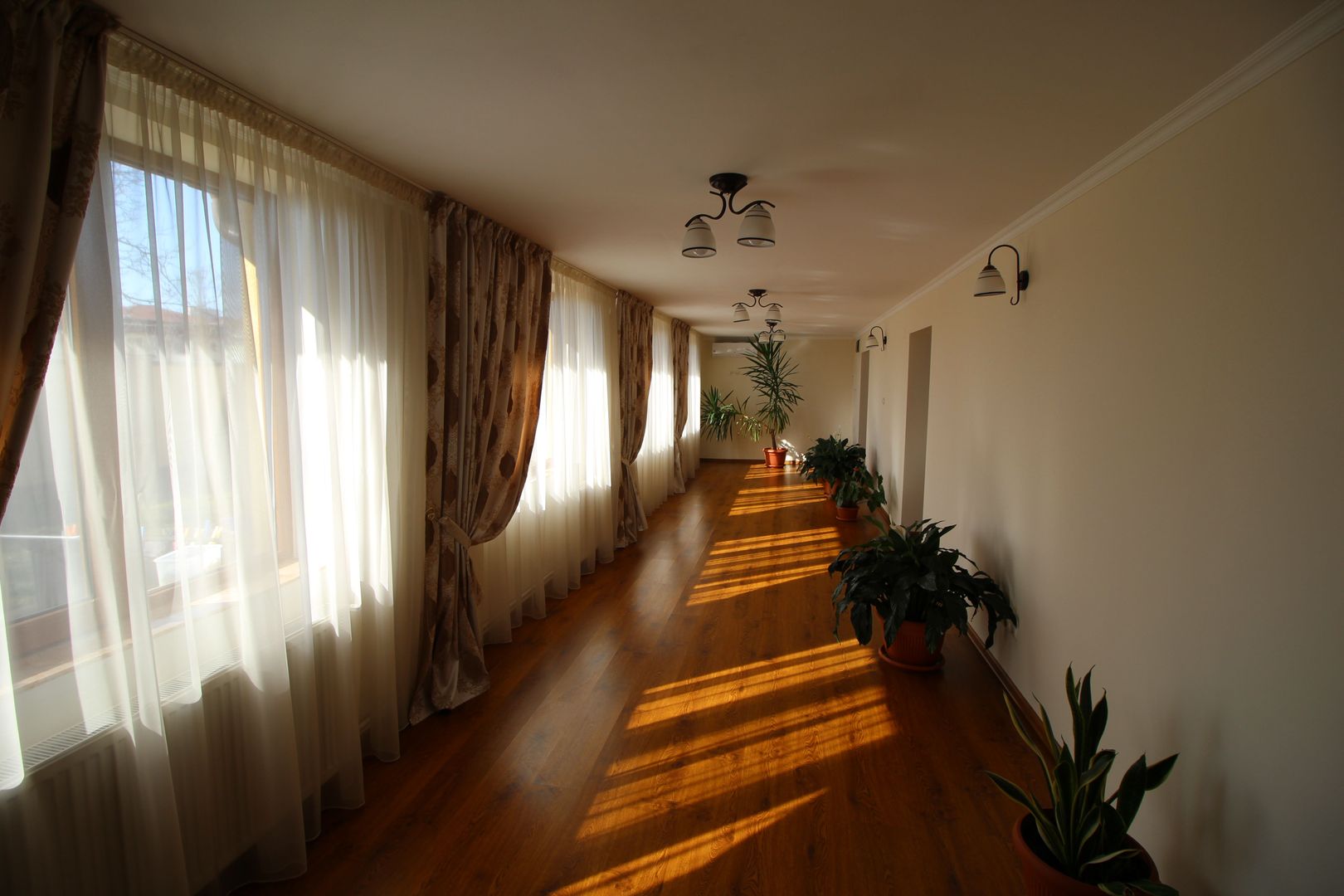 Casuta cocheta pentru familia ta - Poză 1