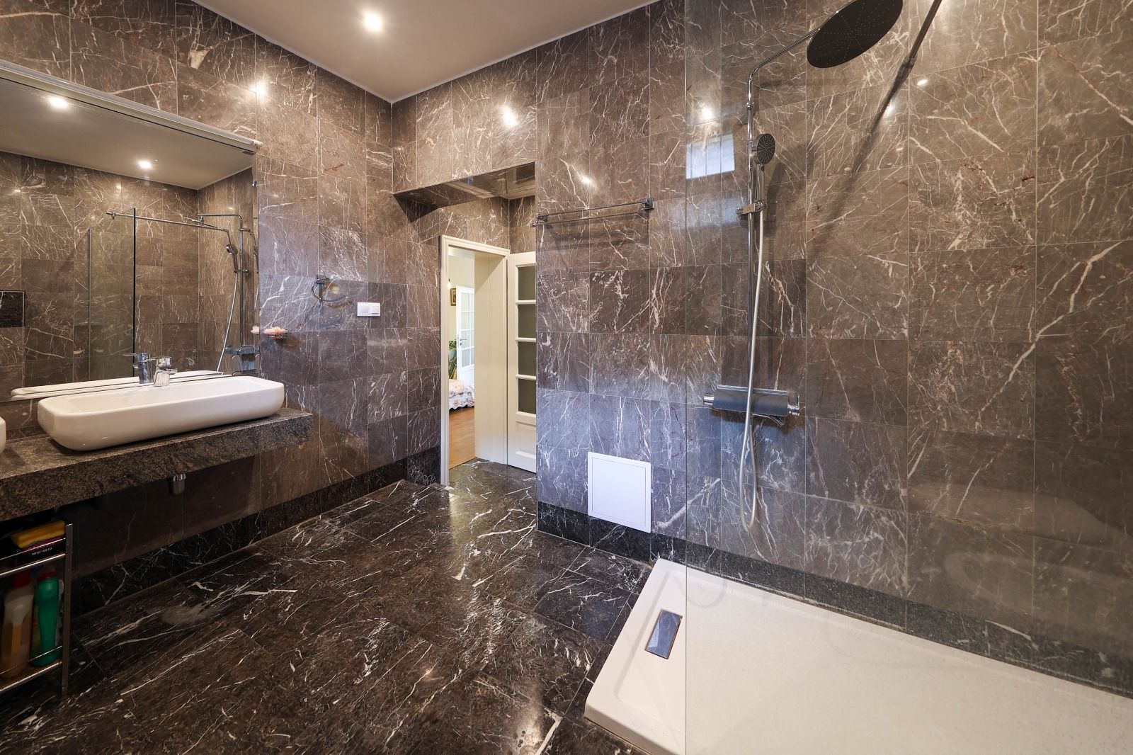 Casă deosebită de vânzare în centrul Brașovului - Poză 25