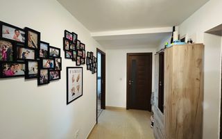 Apartament decomandat, cu 2 camere si 2 balcoane frantuzesti, etaj 2/3 - Poză 4