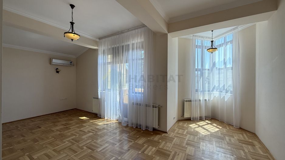 Vila 9 camere cu piscina si teren de 1.000 mp - Poză 5