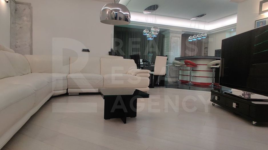 Vânzare, apartament, 4 camere, bd,. Ștefan cel Mare și Sfânt, Centru - Poză 1