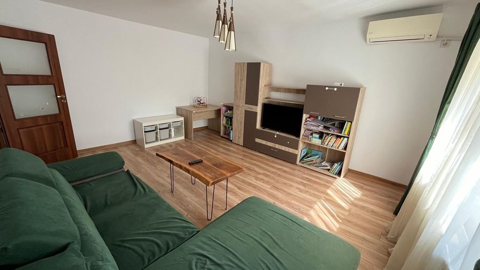 APARTAMENT SPATIOS PARCARE  ZONA TEIUL DOAMNEI - Poză 1
