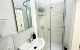 Imobil cu destinatii multiple- 6 apartamente - Poză 13