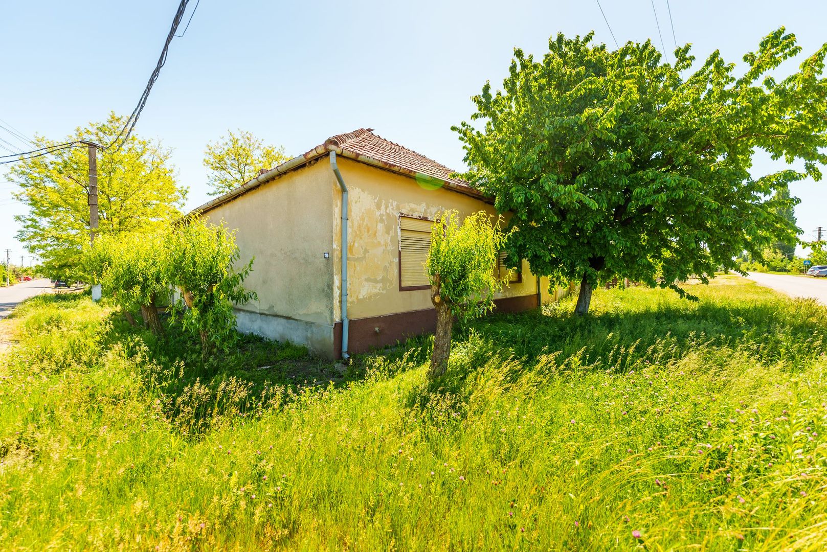 Casă cu potențial în Iratoș - Poză 2