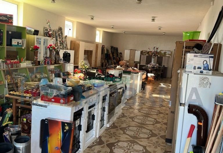 Spațiu comercial de închiriat, 182 mp, ultracentral, Deleni, Iași – vizavi de PROFI - Poză 3