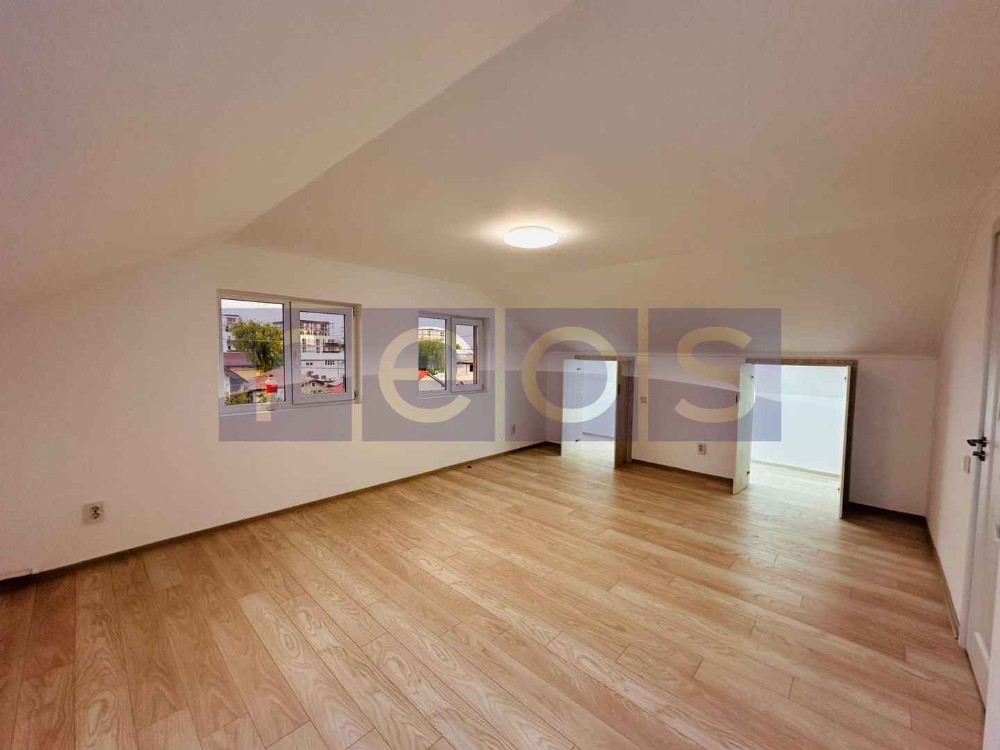 CASA DE VANZARE | 6 CAMERE | 1050 MP - Poză 21