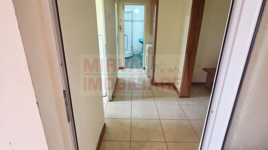 Vanzare apartament 2 camere decomandat, Malu Rosu, parter inalt - Poză 4