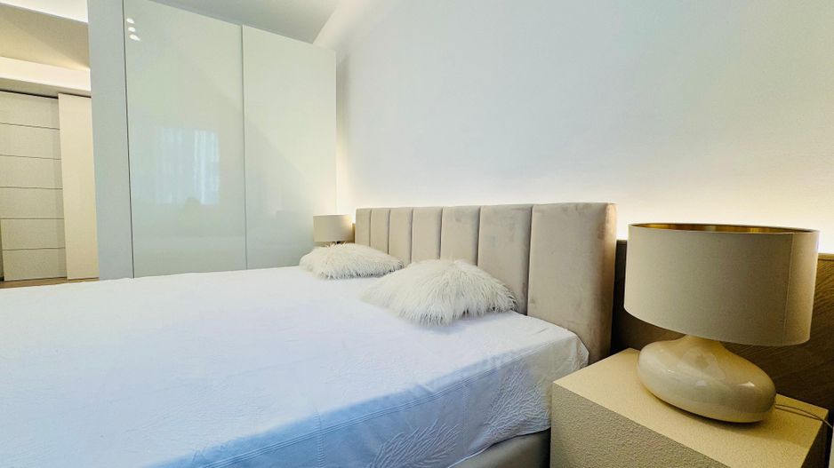 INCHIRIERE DOUA CAMERE MODELUL MARE ZONA PIPERA CORTINA NORTH - Poză 8