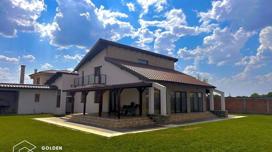 Oportunitate! Vila de lux, Livada, P+E, 5 camere, teren 957mp - Poză 1