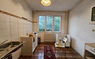 Vânzare, apartament, 3 camere, etaj 3, zona Lacul Tei - Poză 4
