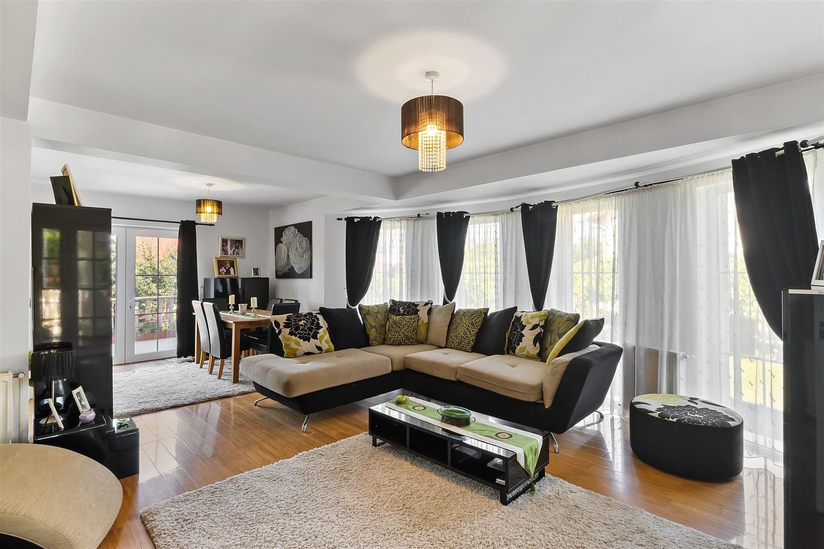 Vila / Casa superba cu 5 camere zona | 1032 mp teren |  Sanpetru Brasov - Poză 6