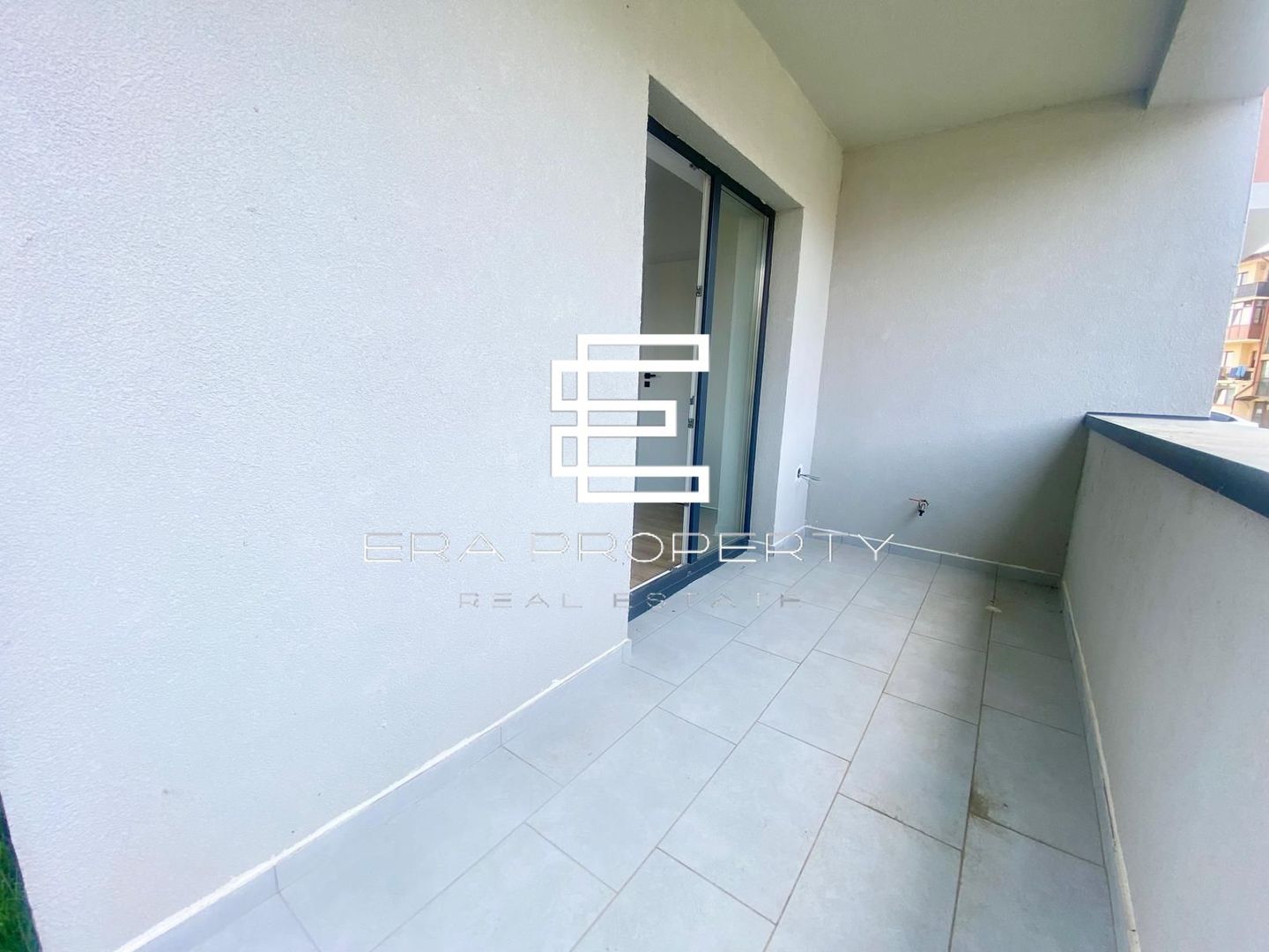 Apartament 2 camere cu grădină ,la cheie, intabulat -Selimbar - Poză 6