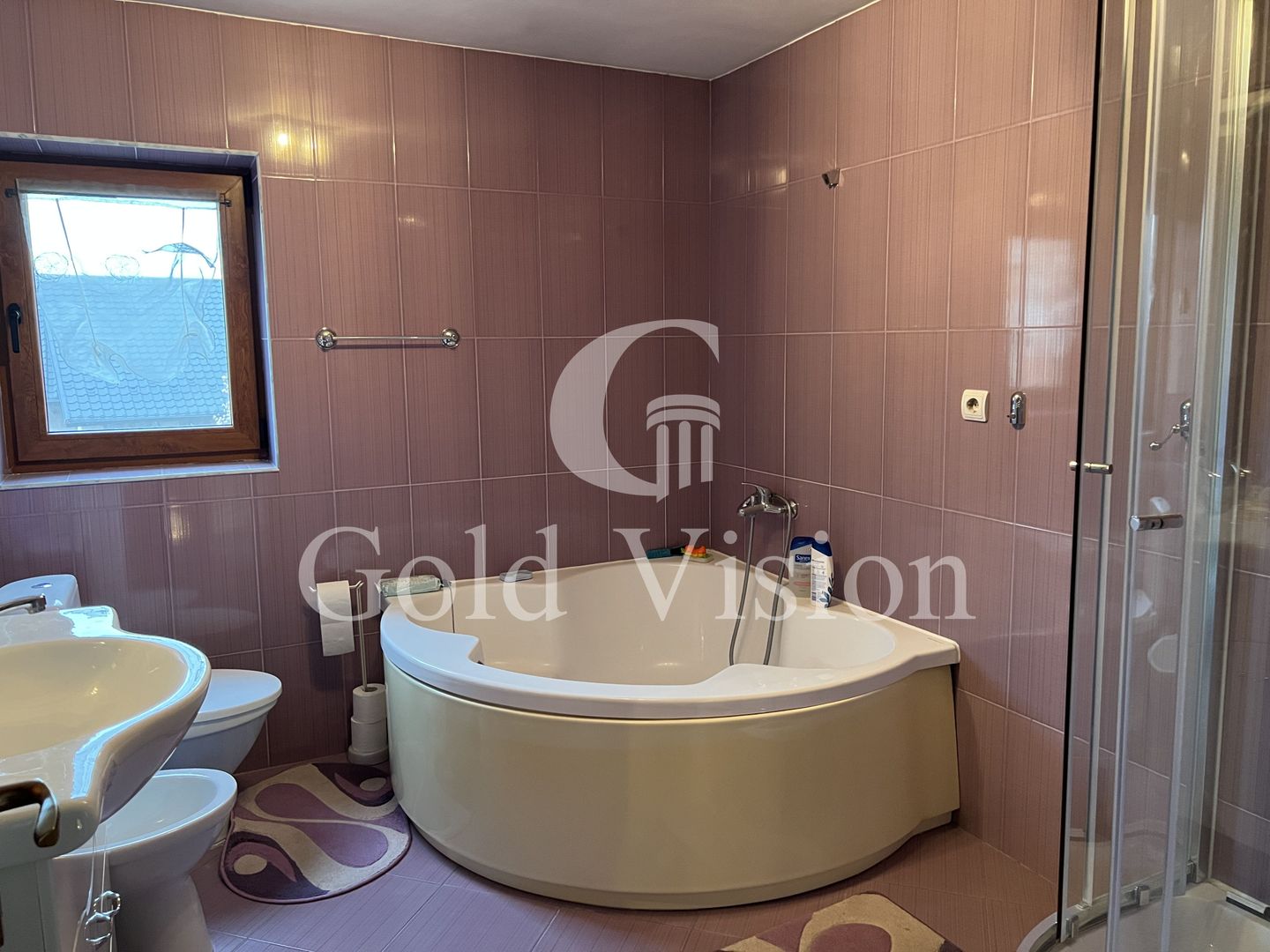 Casă cu 5 camere + anexă cu garaj, mobilată complet, str. Gh. Șincai - Poză 12