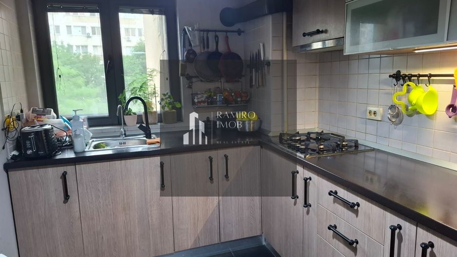 Apartament 3 camere Alexandru Obregia - Poză 2