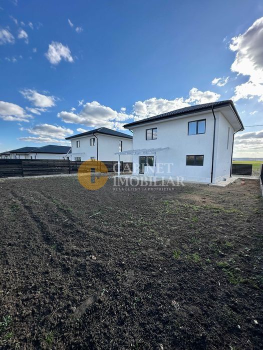 Casa 5 camere - 2 bai - P+1 - La asfalt - 120mp utili - Poză 7