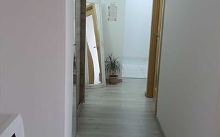 Vand apartament 2 camere in zona centrala - Poză 5