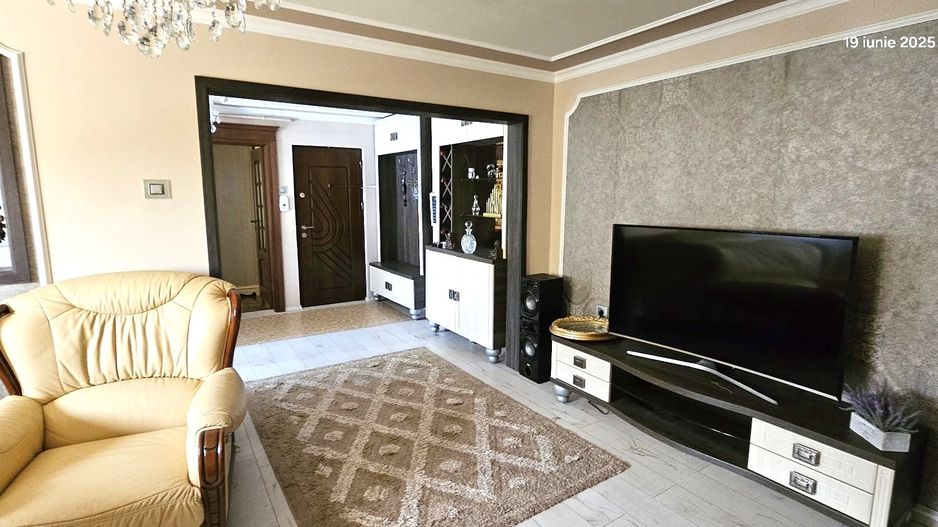 Apartament modern cu 3 camere -  de închiriat - zona Siderurgiștilor Vest - Poză 11