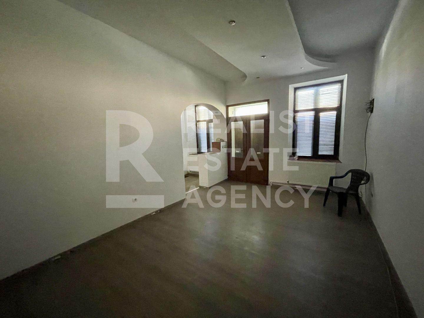 De vânzare – Clădire impresionantă, 11 camere, 9 dormitoare, Păcurari - Poză 20