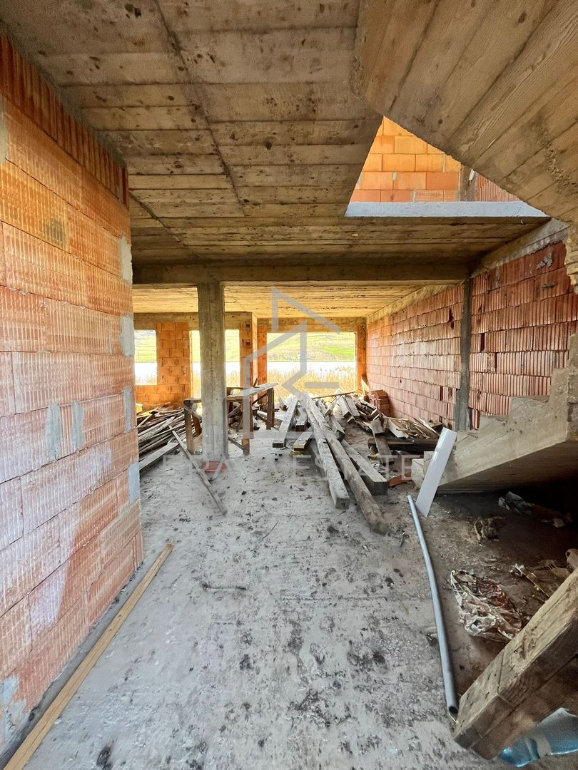 Oportunitate investitie casa la 20 km de centru orasului Cluj-Napoca - Poză 3