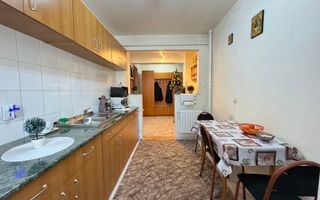 Oportunitate de investitie! Apartament cu 2 camere intr-o zona buna - Poză 3