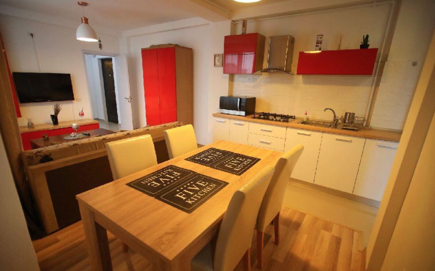 Apartament 2 cam. 45 mp utili et. 4/5 An 2017 Mamaia nord aproape de  plaja - Poză 1