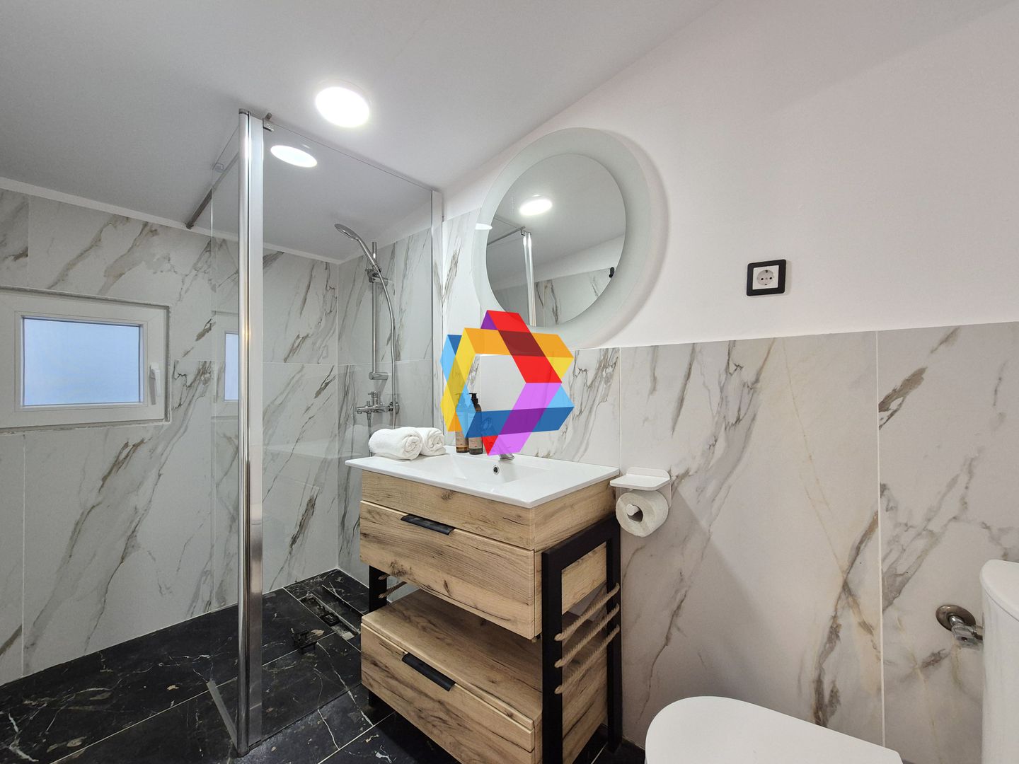 Casa de închiriat pentru regim hotelier sau Birouri -225 mp - Poză 20