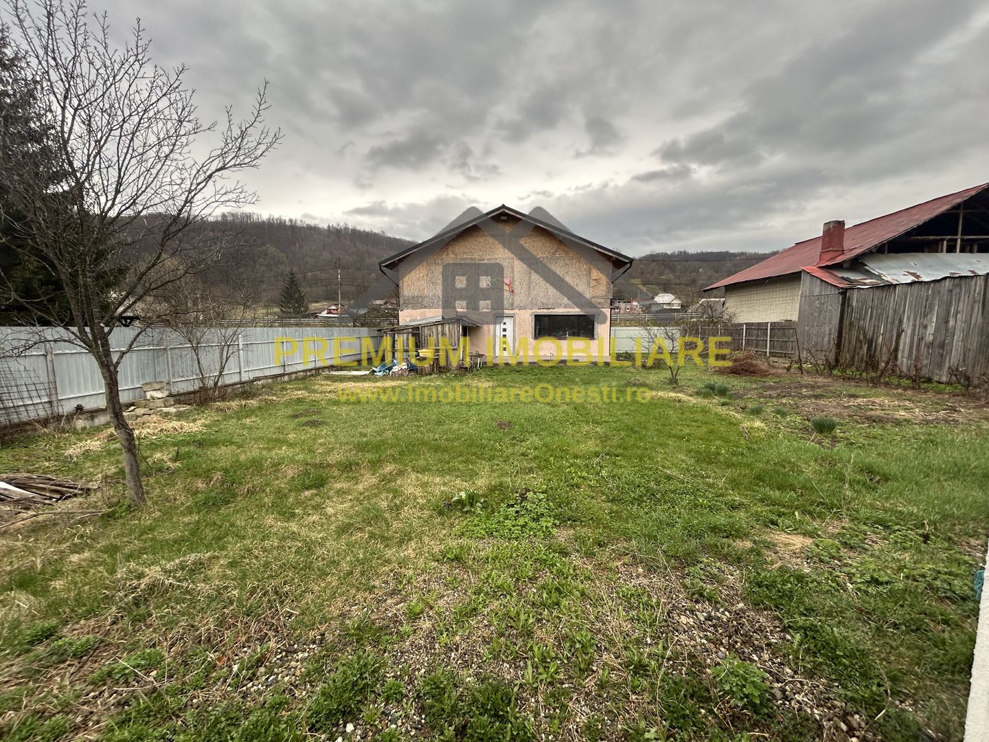 Casa de vanzare in Slanic Moldova . - Poză 13