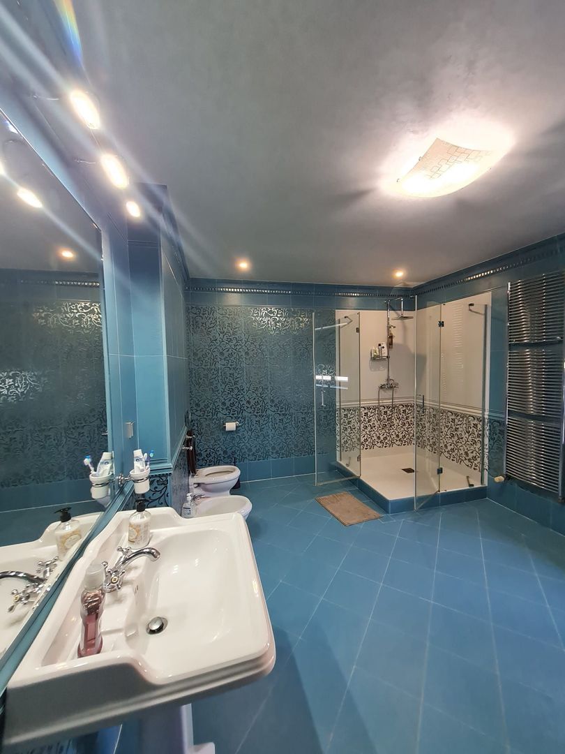 Lux la 5 minute de Iulius Twon - Poză 82