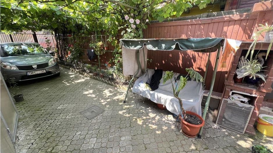 Casa pentru 2 familii zona Ghiroda CENTRALA teren 570mp - Poză 12