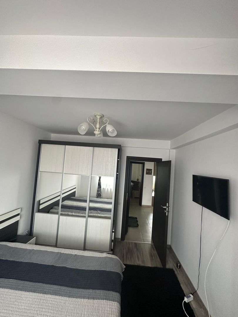 Agentie- Oferim spre inchiriere apartament cu 3 camere decomandat - Poză 8