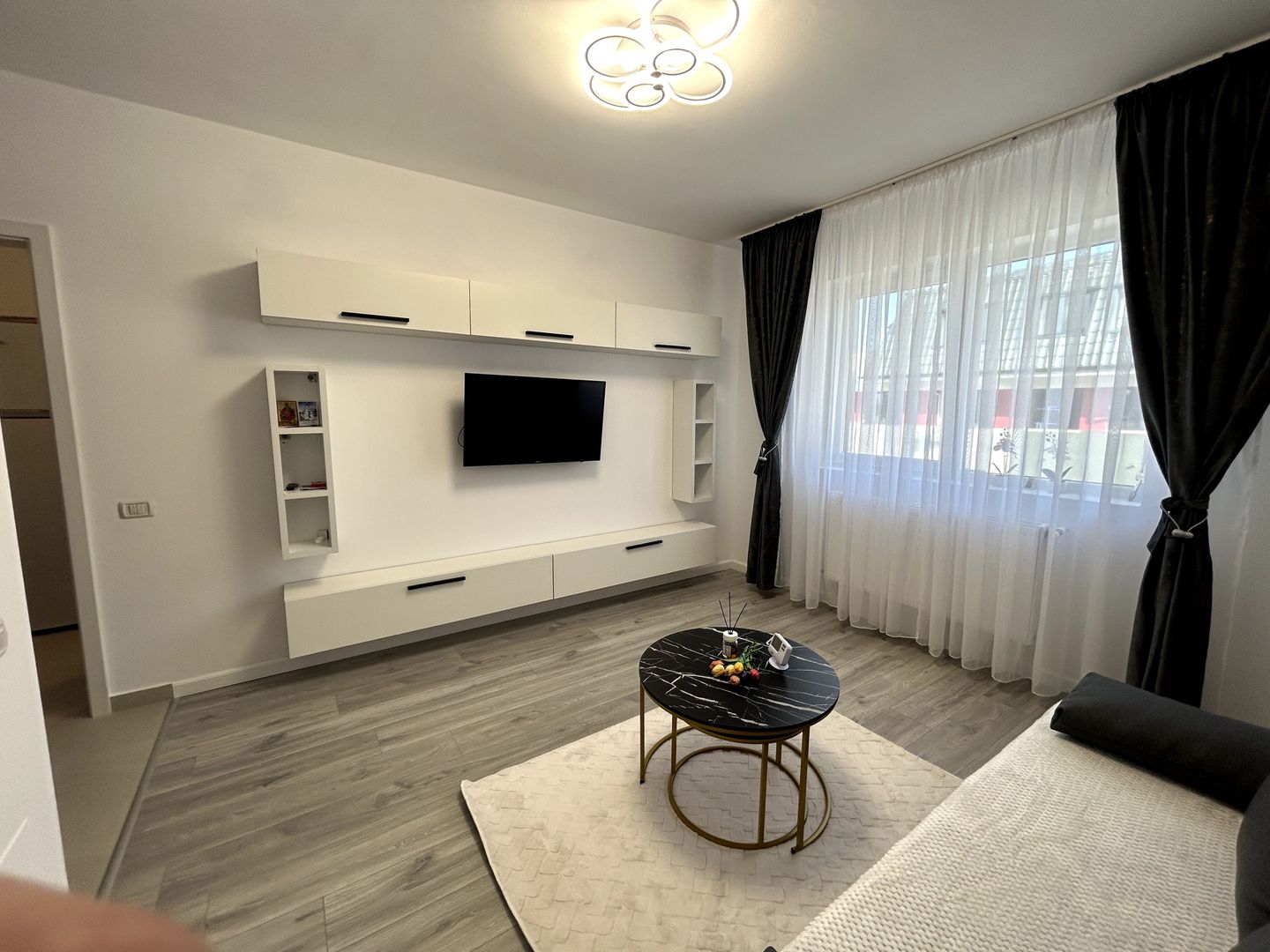 Studio Strada Orhideelor + Loc de Parcare - Poză 2